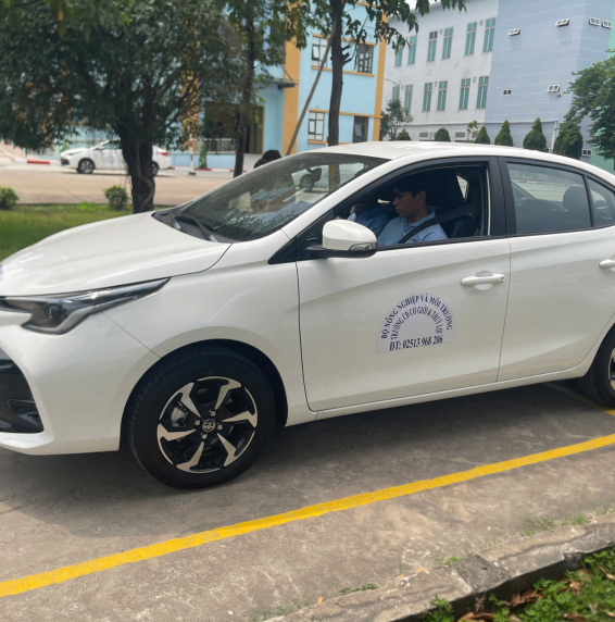 Khóa học lái xe hạng B số sàn