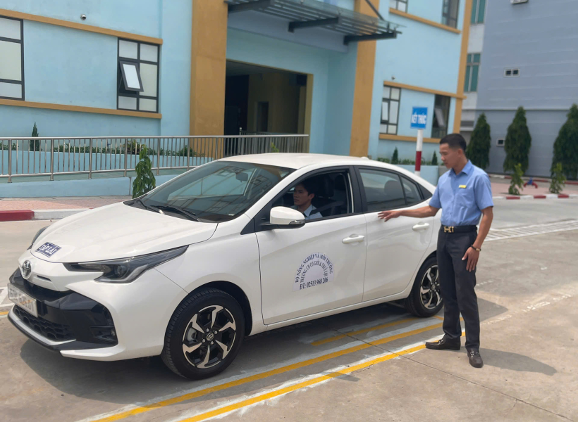 Khóa học lái xe hạng B số tự động