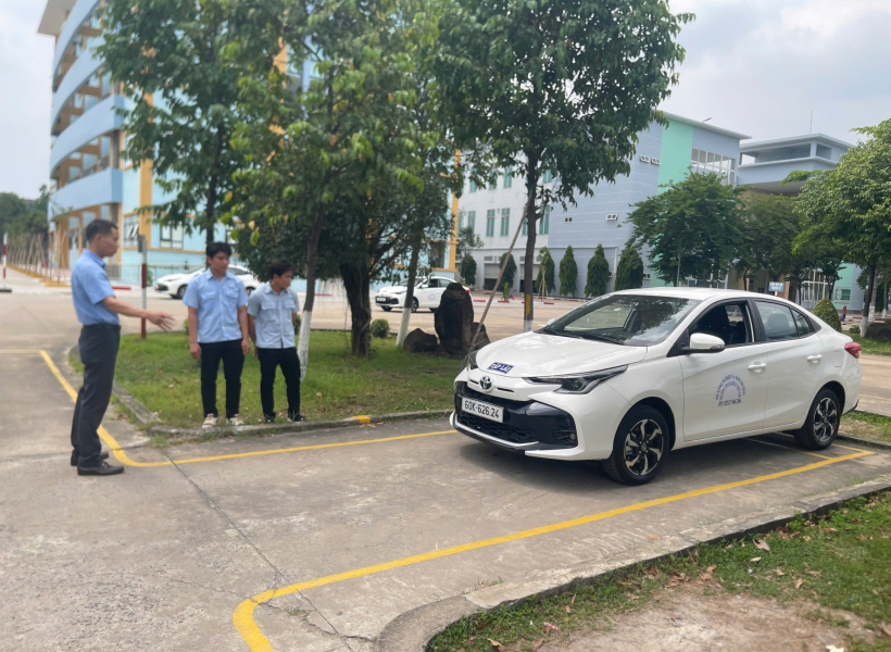 Giấy phép lái xe bắt đầu học mới 2025 Bạn nên biết